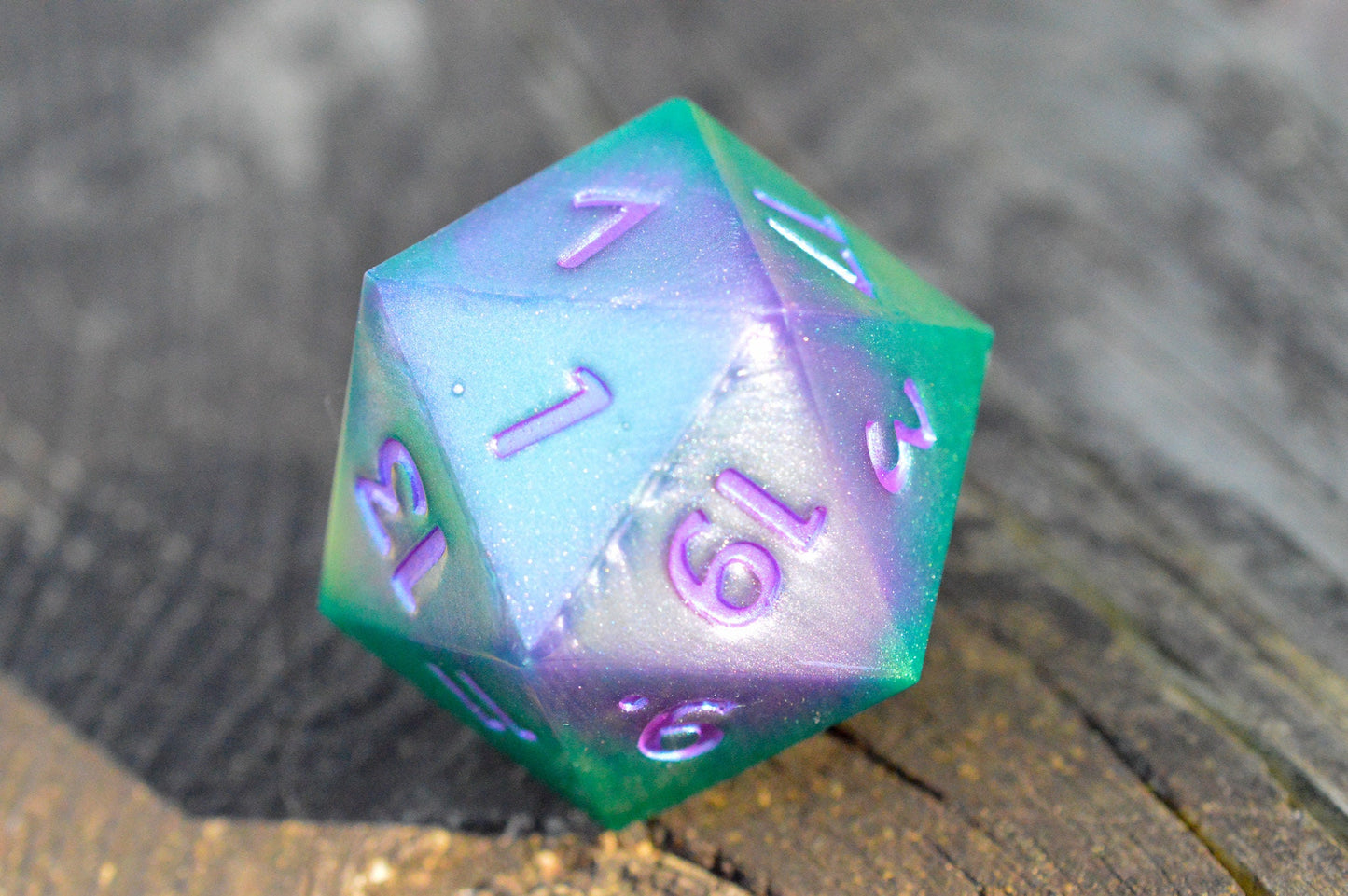 She-Hulk, 40mm D20-Resin Tabletop RPG Dice